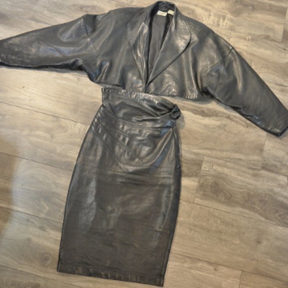 Alaia Dresses & Skirts - AZZEDINE ALAÏA BLACK LEATHER SKINNY SKIRT SUIT